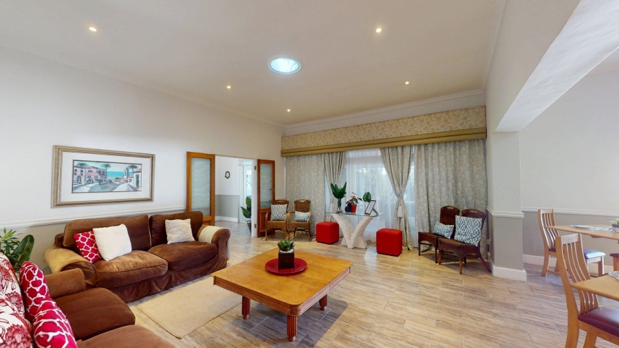8 Bedroom Property for Sale in Summerstrand Eastern Cape